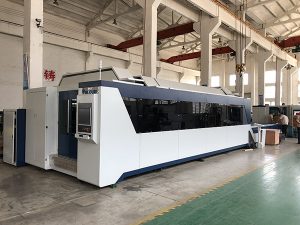 Venda quente de 1500mmx3000mm e máquina de corte do laser da fibra do bom preço com 500W, 700W, fonte de laser 1000W